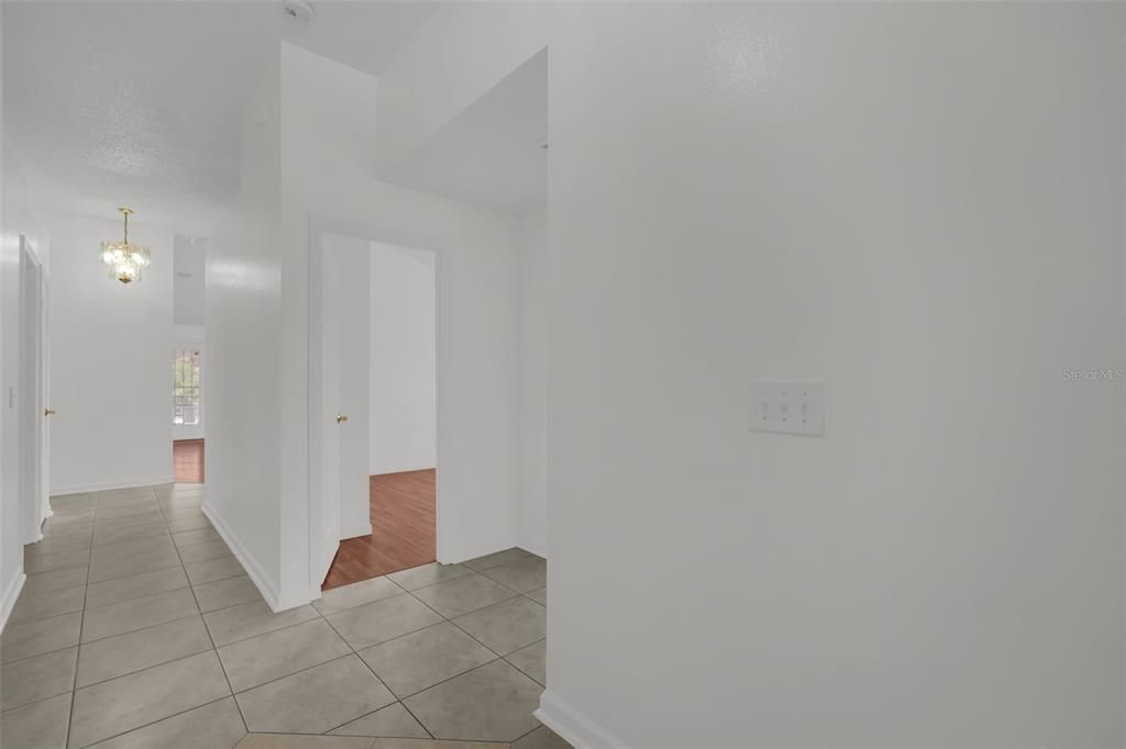Activo con contrato: $249,900 (3 camas, 2 baños, 1633 Pies cuadrados)