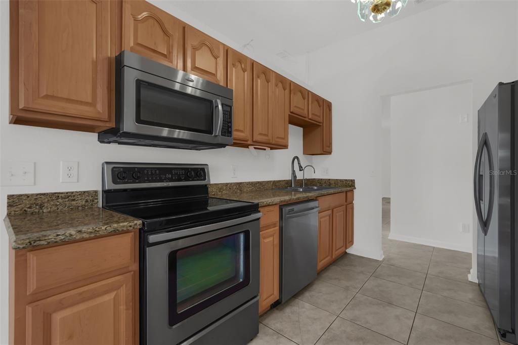 Activo con contrato: $249,900 (3 camas, 2 baños, 1633 Pies cuadrados)