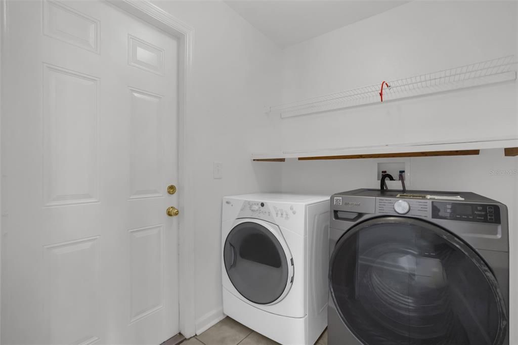 Activo con contrato: $249,900 (3 camas, 2 baños, 1633 Pies cuadrados)
