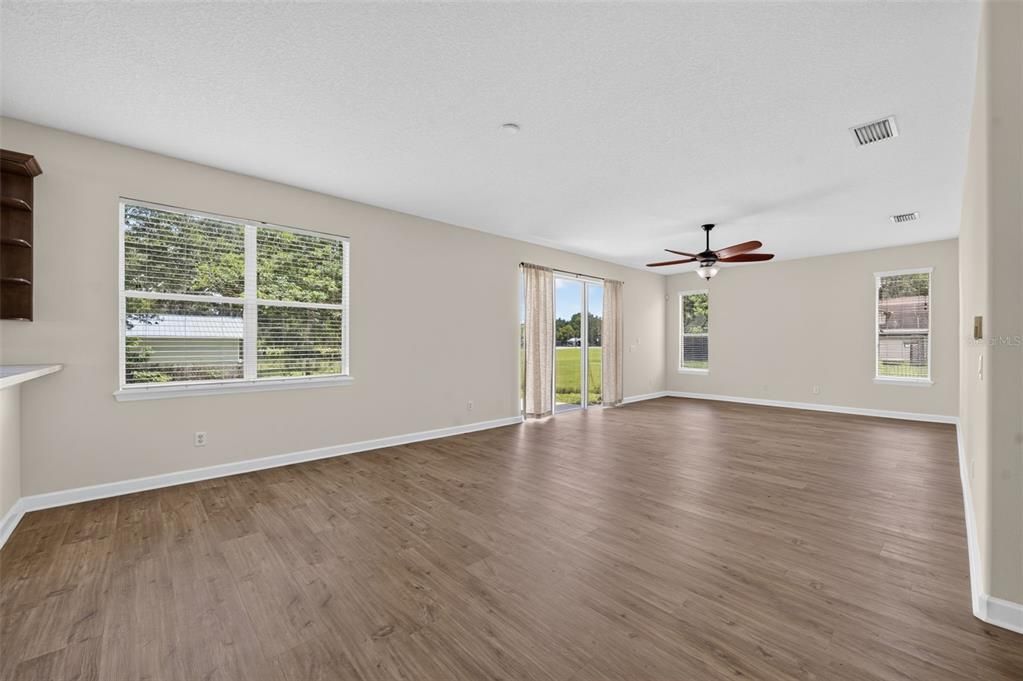 For Sale: $675,000 (5 beds, 3 baths, 3579 Square Feet)
