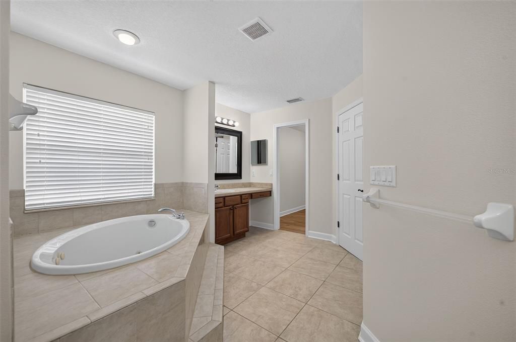 For Sale: $675,000 (5 beds, 3 baths, 3579 Square Feet)