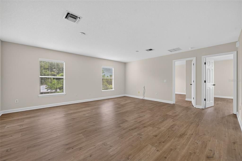 For Sale: $675,000 (5 beds, 3 baths, 3579 Square Feet)