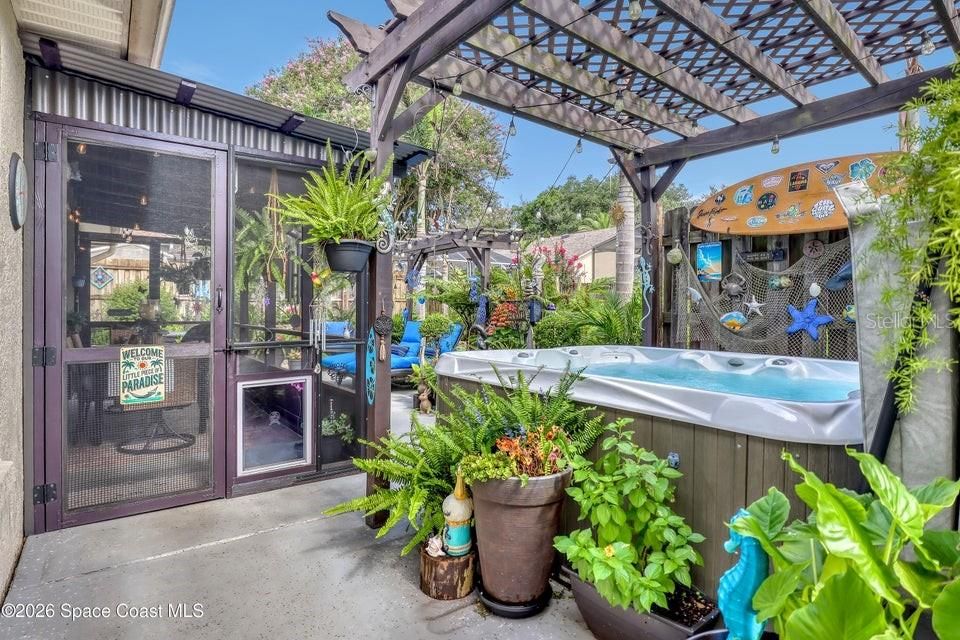 For Sale: $374,900 (3 beds, 2 baths, 1644 Square Feet)
