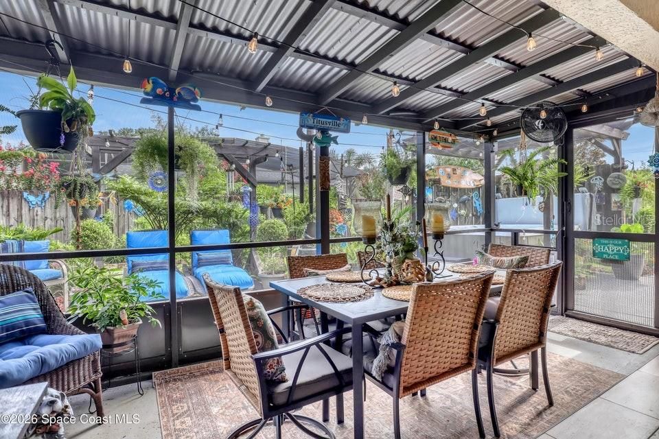 For Sale: $374,900 (3 beds, 2 baths, 1644 Square Feet)