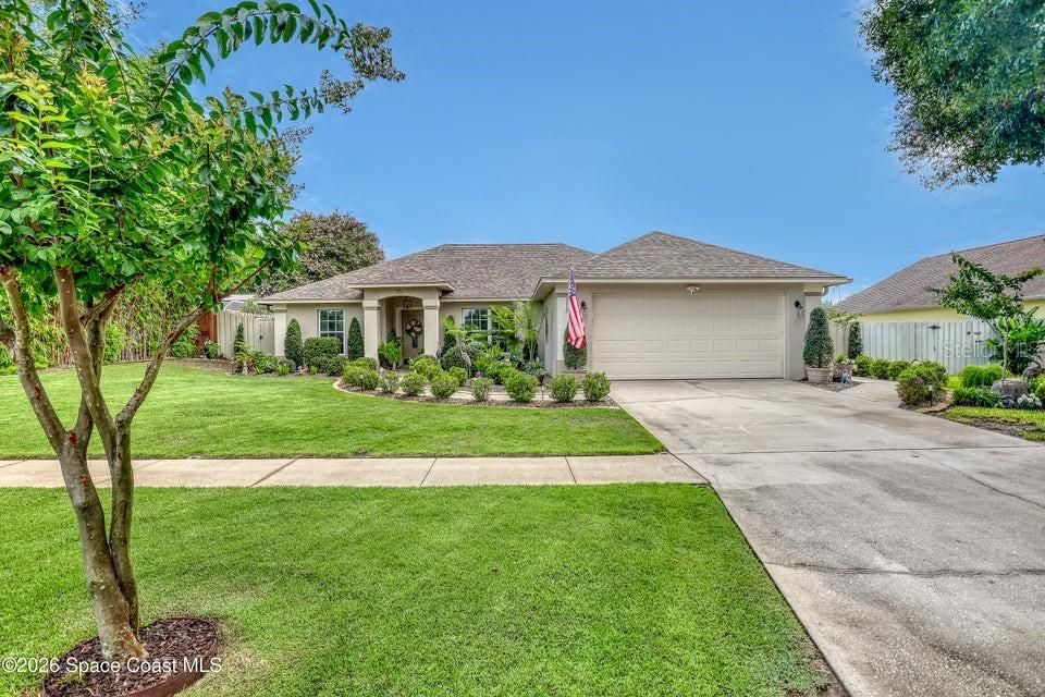 For Sale: $374,900 (3 beds, 2 baths, 1644 Square Feet)