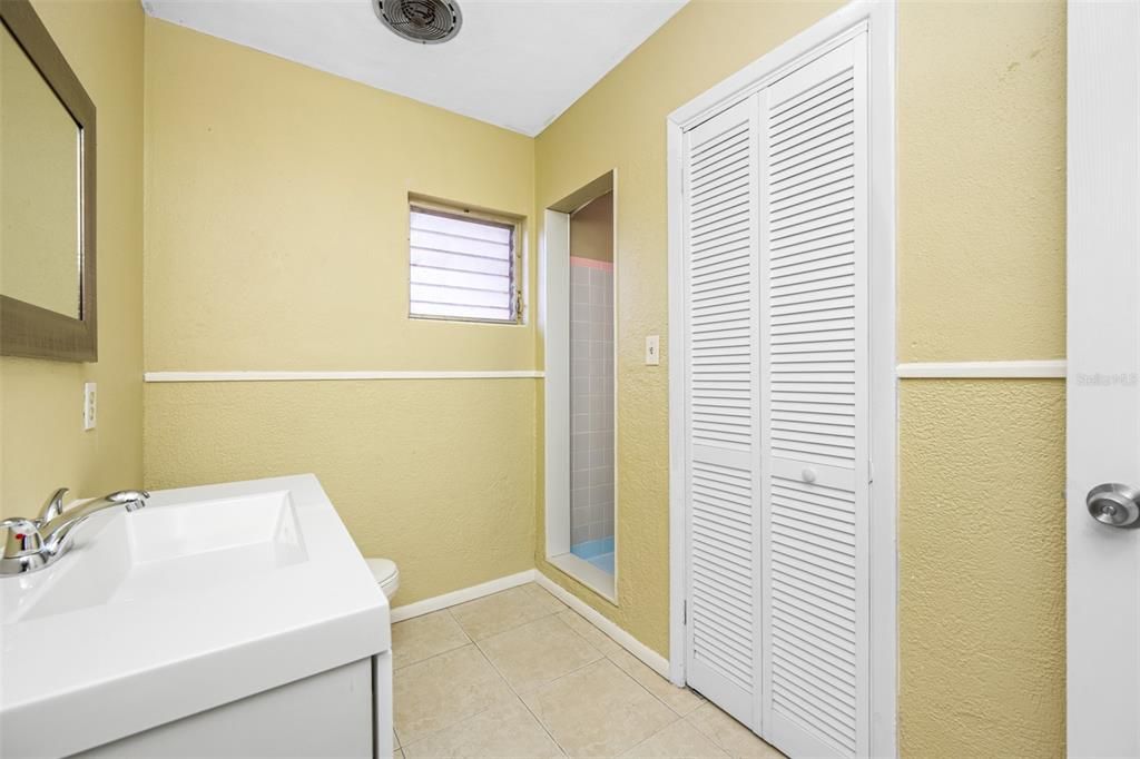 For Rent: $2,395 (3 beds, 2 baths, 1443 Square Feet)