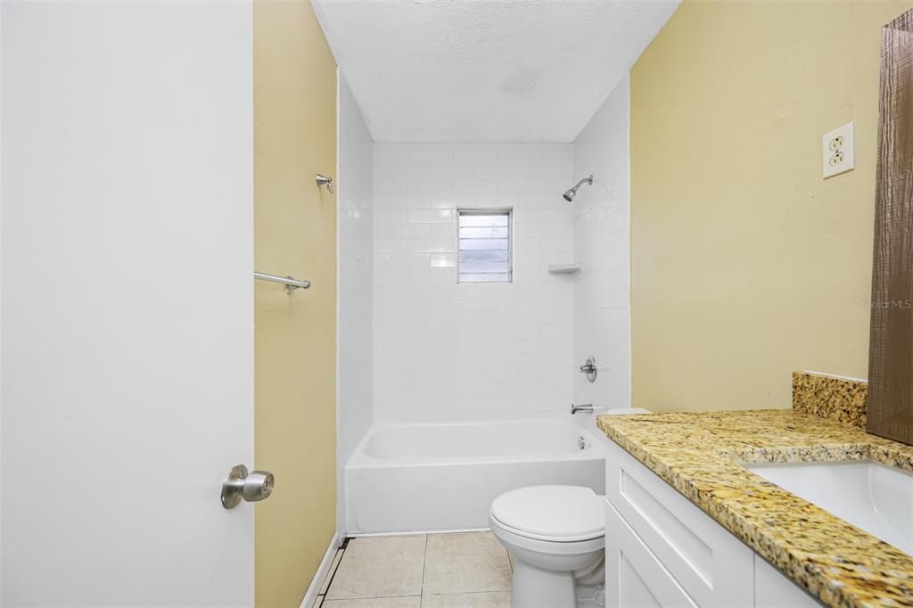 For Rent: $2,395 (3 beds, 2 baths, 1443 Square Feet)