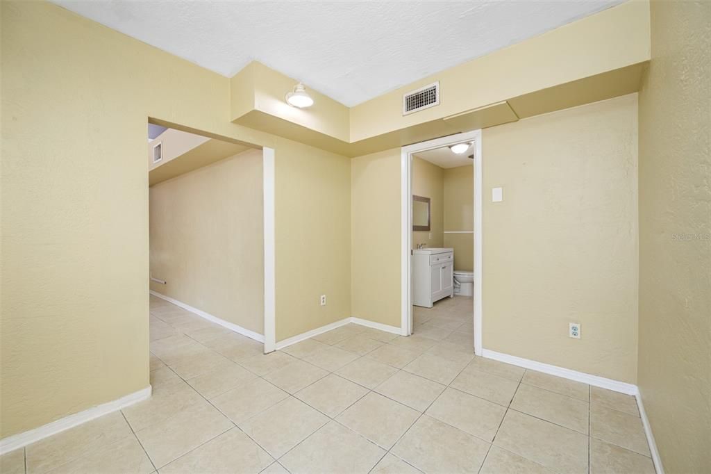 For Rent: $2,395 (3 beds, 2 baths, 1443 Square Feet)