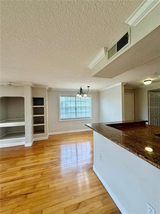 For Sale: $229,000 (2 beds, 2 baths, 1288 Square Feet)