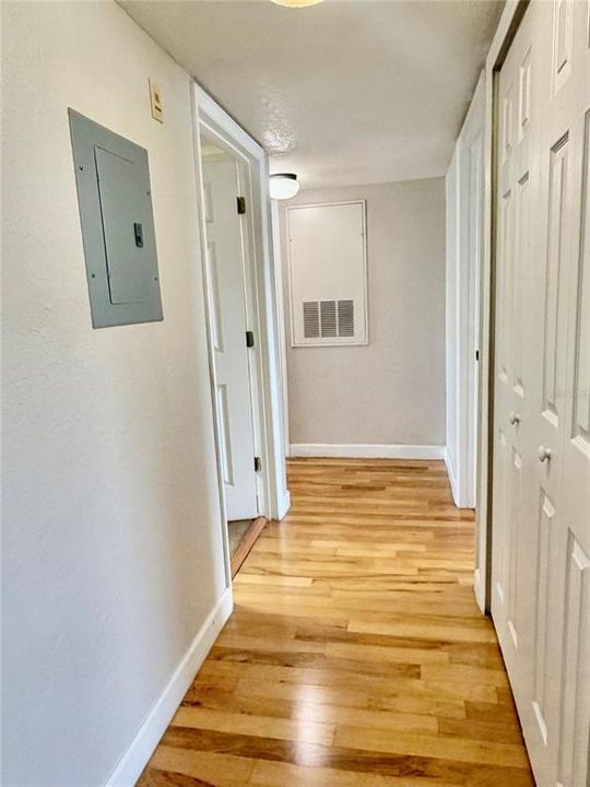 For Sale: $229,000 (2 beds, 2 baths, 1288 Square Feet)