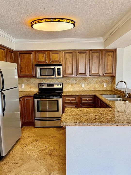 For Sale: $229,000 (2 beds, 2 baths, 1288 Square Feet)