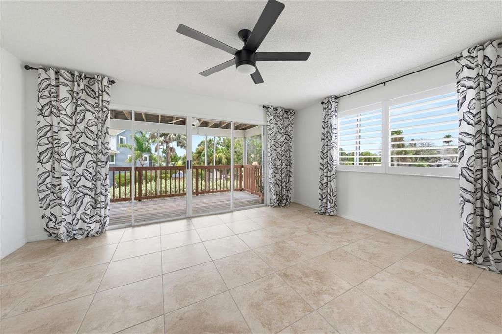 Active With Contract: $649,000 (3 beds, 3 baths, 1616 Square Feet)