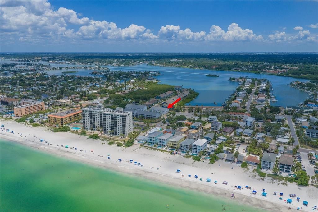 Active With Contract: $649,000 (3 beds, 3 baths, 1616 Square Feet)