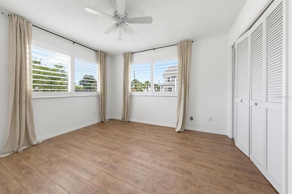 Active With Contract: $649,000 (3 beds, 3 baths, 1616 Square Feet)