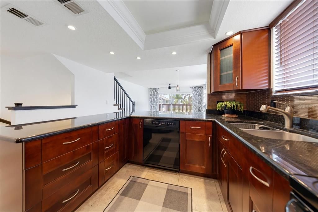 Active With Contract: $649,000 (3 beds, 3 baths, 1616 Square Feet)