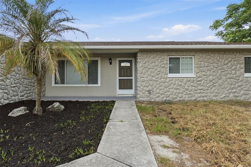 На продажу: $379,900 (3 спален, 2 ванн, 1641 Квадратных фут)