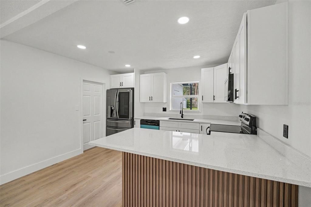 For Sale: $439,900 (4 beds, 3 baths, 1672 Square Feet)