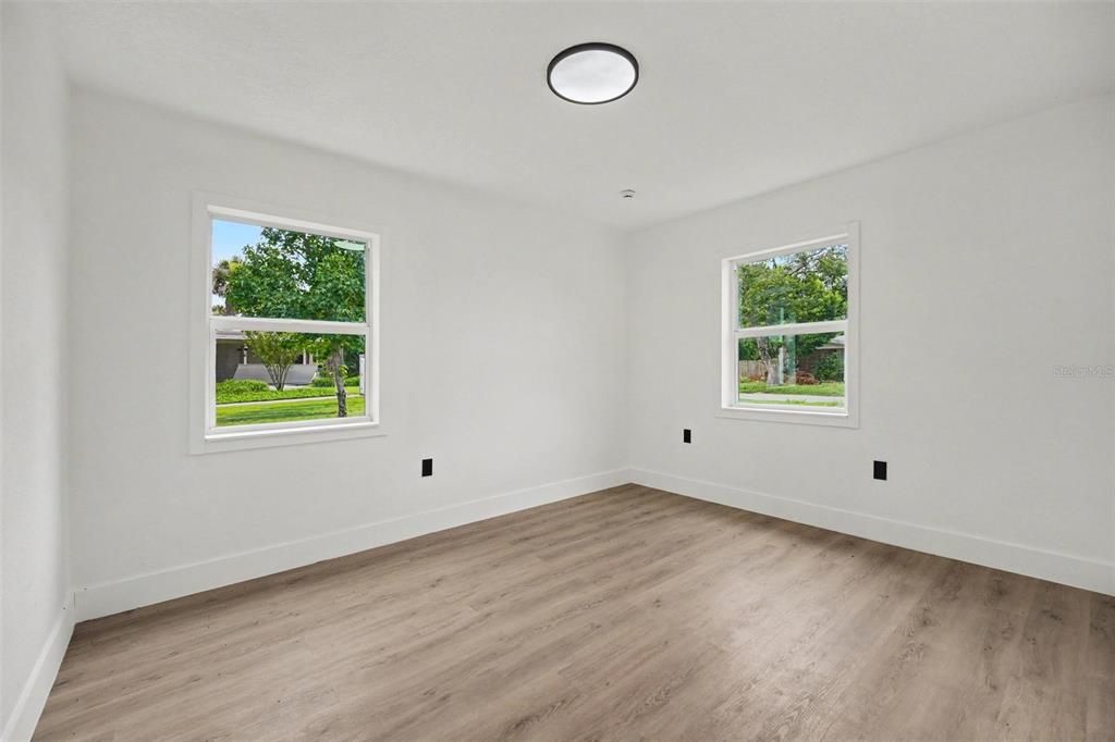 For Sale: $439,900 (4 beds, 3 baths, 1672 Square Feet)