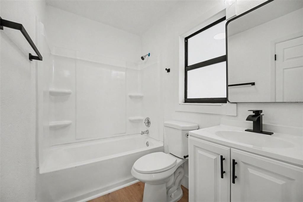 For Sale: $439,900 (4 beds, 3 baths, 1672 Square Feet)