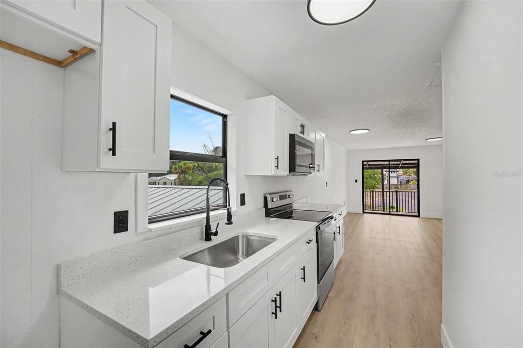 For Sale: $439,900 (4 beds, 3 baths, 1672 Square Feet)
