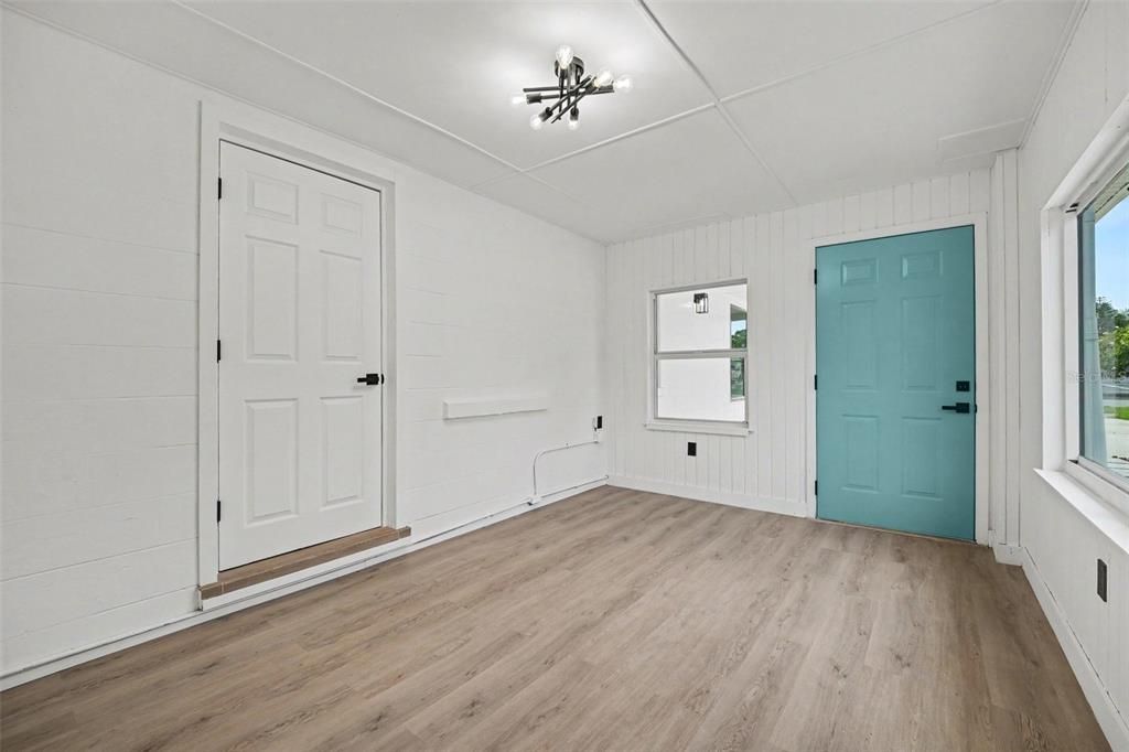 For Sale: $439,900 (4 beds, 3 baths, 1672 Square Feet)
