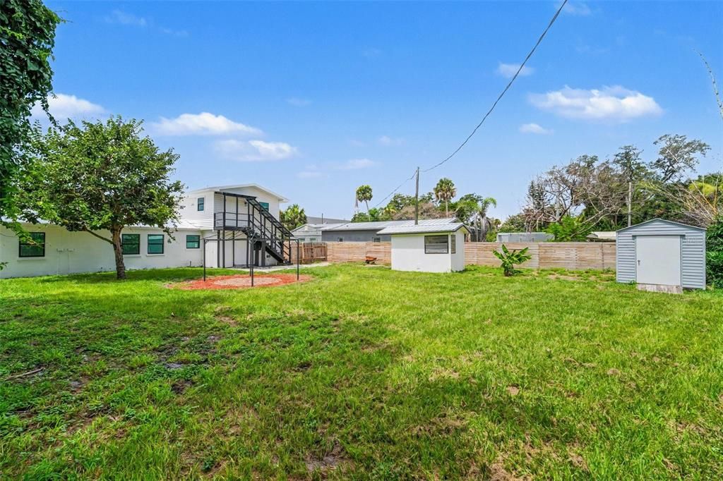 For Sale: $439,900 (4 beds, 3 baths, 1672 Square Feet)