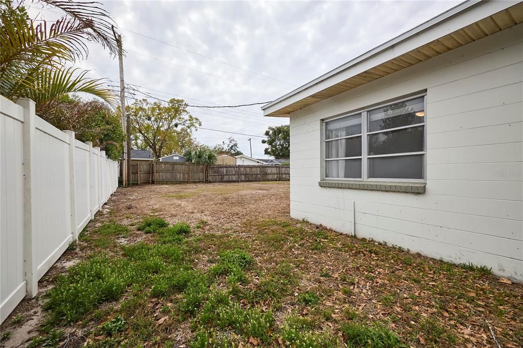For Rent: $2,800 (2 beds, 1 baths, 1540 Square Feet)