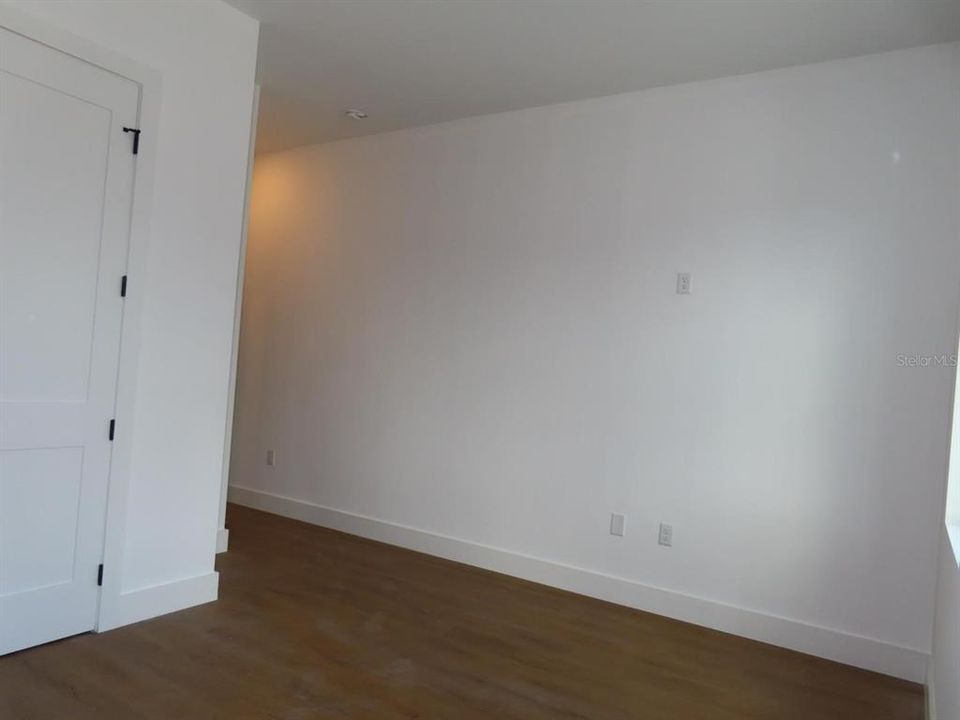 En Venta: $429,000 (4 camas, 3 baños, 1975 Pies cuadrados)