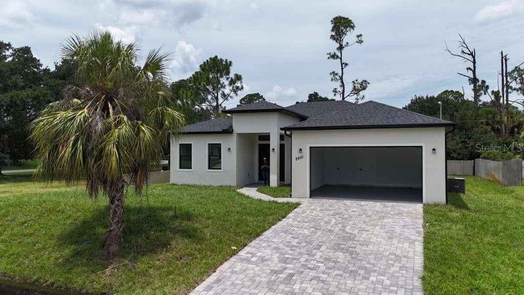 En Venta: $429,000 (4 camas, 3 baños, 1975 Pies cuadrados)