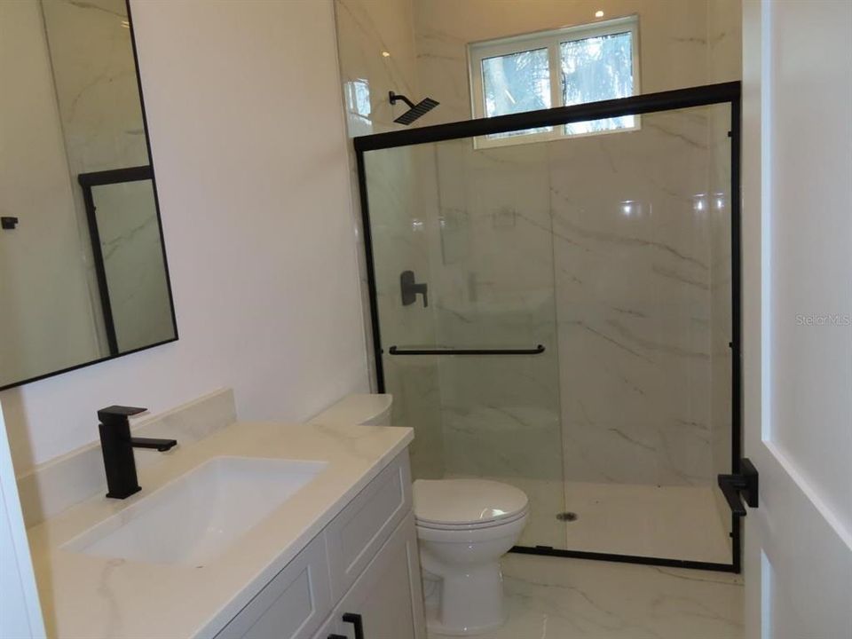 En Venta: $429,000 (4 camas, 3 baños, 1975 Pies cuadrados)