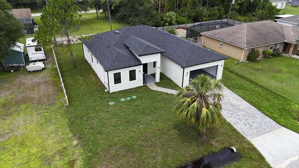En Venta: $429,000 (4 camas, 3 baños, 1975 Pies cuadrados)