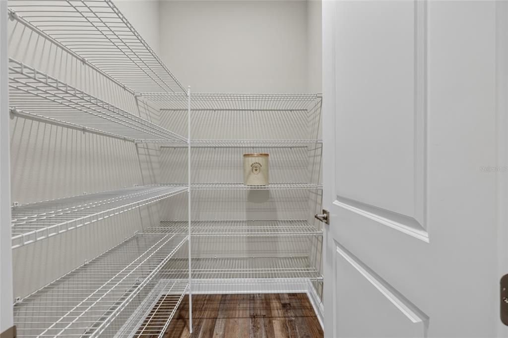На продажу: $575,000 (3 спален, 3 ванн, 2828 Квадратных фут)
