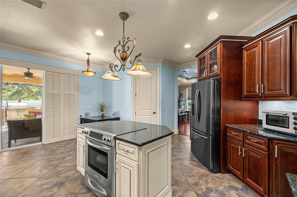 Active With Contract: $560,000 (3 beds, 2 baths, 2631 Square Feet)