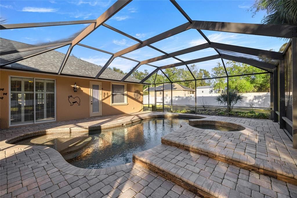 Active With Contract: $560,000 (3 beds, 2 baths, 2631 Square Feet)