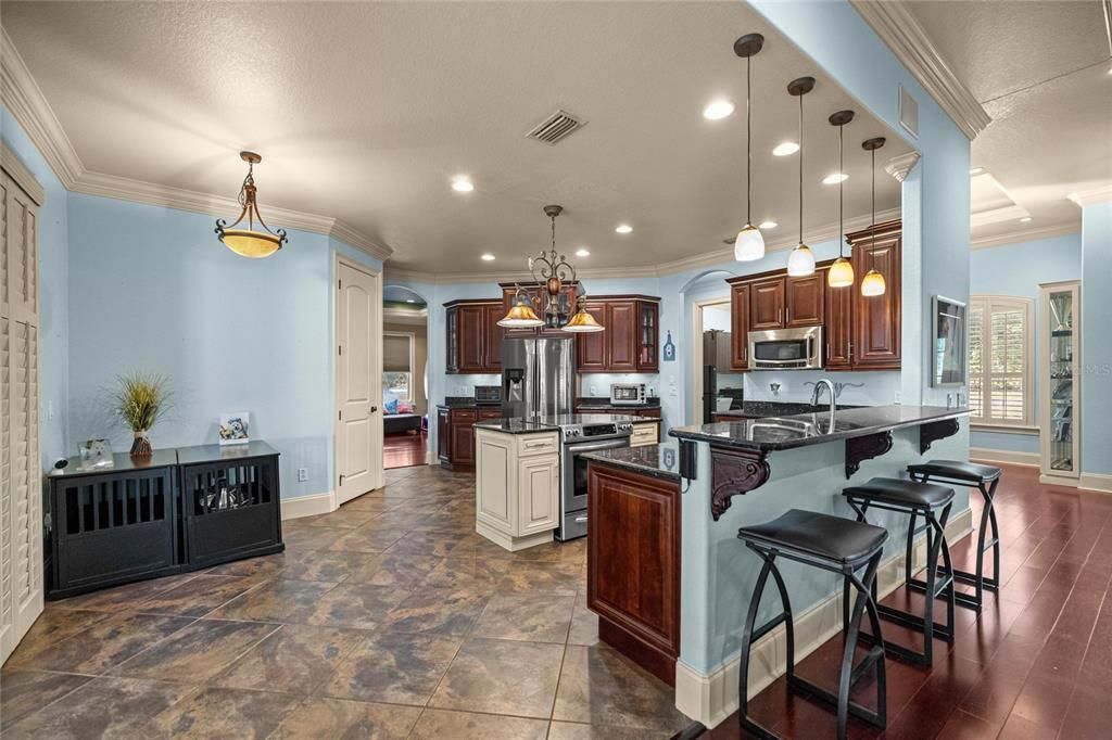 Active With Contract: $560,000 (3 beds, 2 baths, 2631 Square Feet)