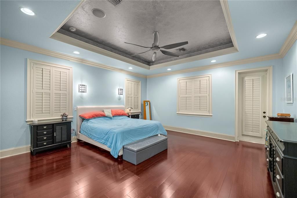 Active With Contract: $560,000 (3 beds, 2 baths, 2631 Square Feet)