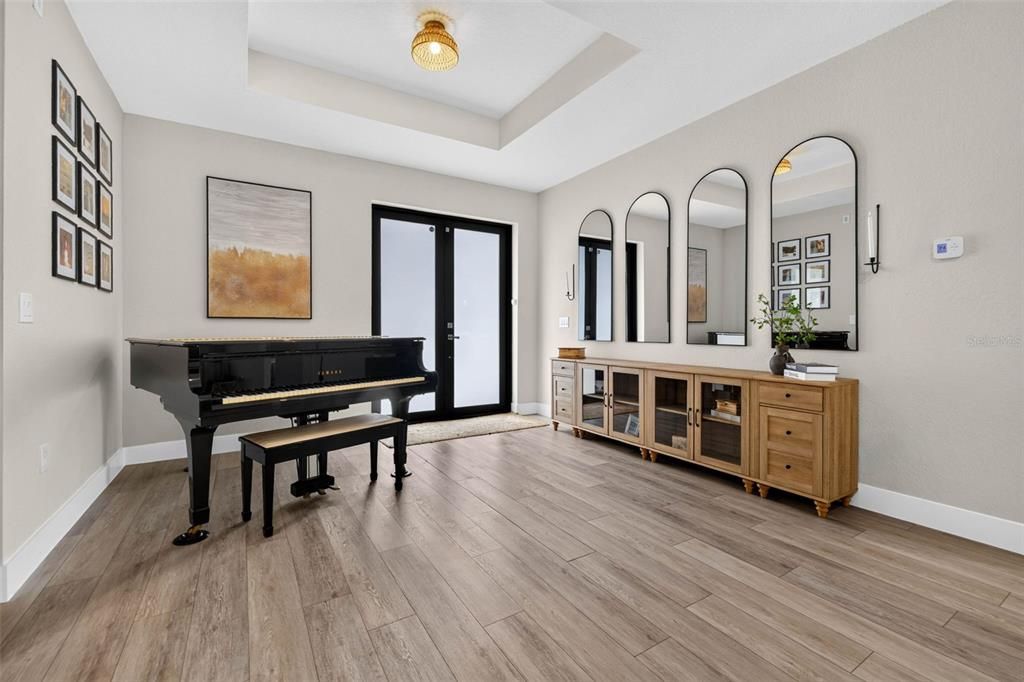 На продажу: $399,000 (3 спален, 2 ванн, 1733 Квадратных фут)