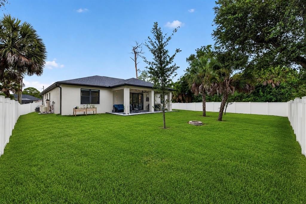 На продажу: $399,000 (3 спален, 2 ванн, 1733 Квадратных фут)