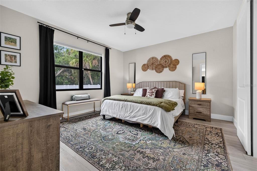 На продажу: $399,000 (3 спален, 2 ванн, 1733 Квадратных фут)