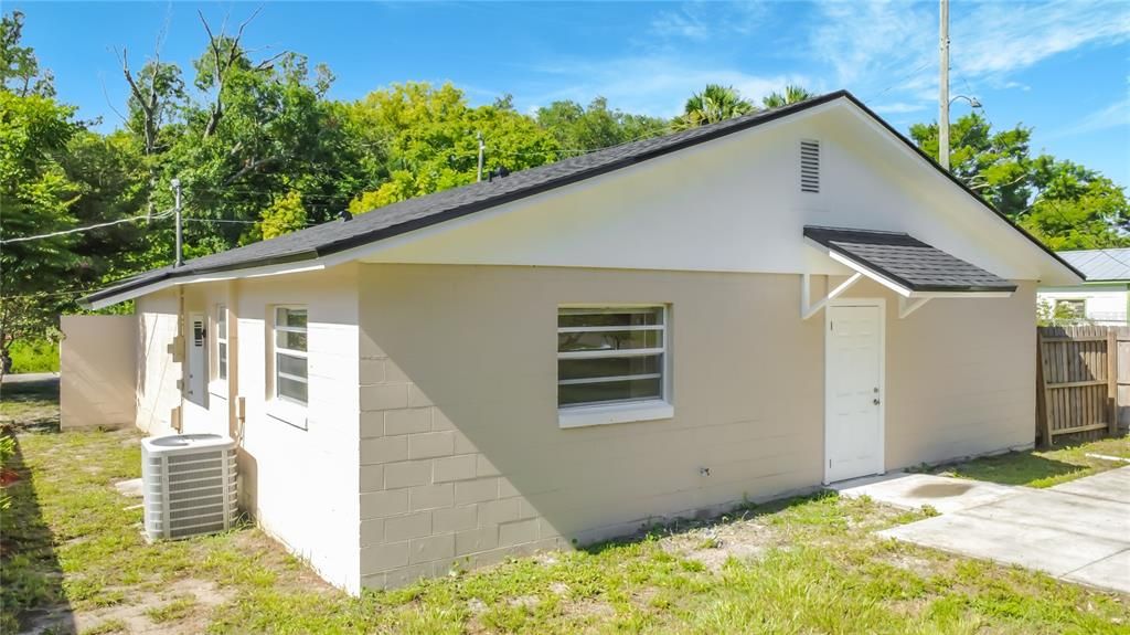 En Venta: $265,000 (4 camas, 2 baños, 1292 Pies cuadrados)