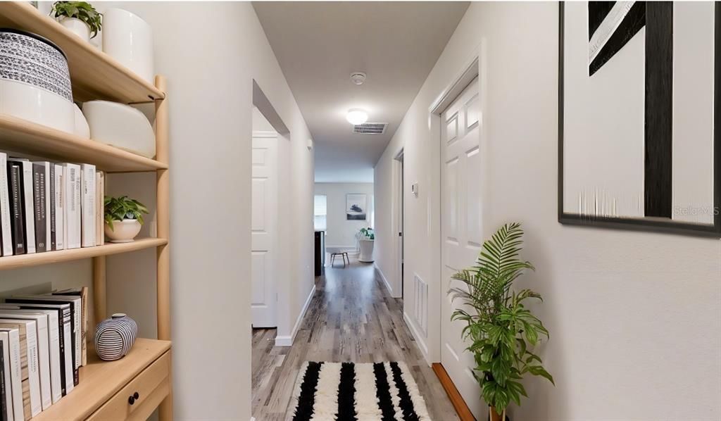 En Venta: $439,900 (4 camas, 4 baños, 1954 Pies cuadrados)
