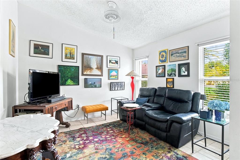 En Venta: $411,500 (3 camas, 2 baños, 1546 Pies cuadrados)