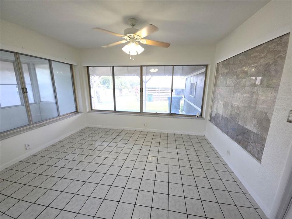 En Venta: $265,000 (2 camas, 1 baños, 910 Pies cuadrados)