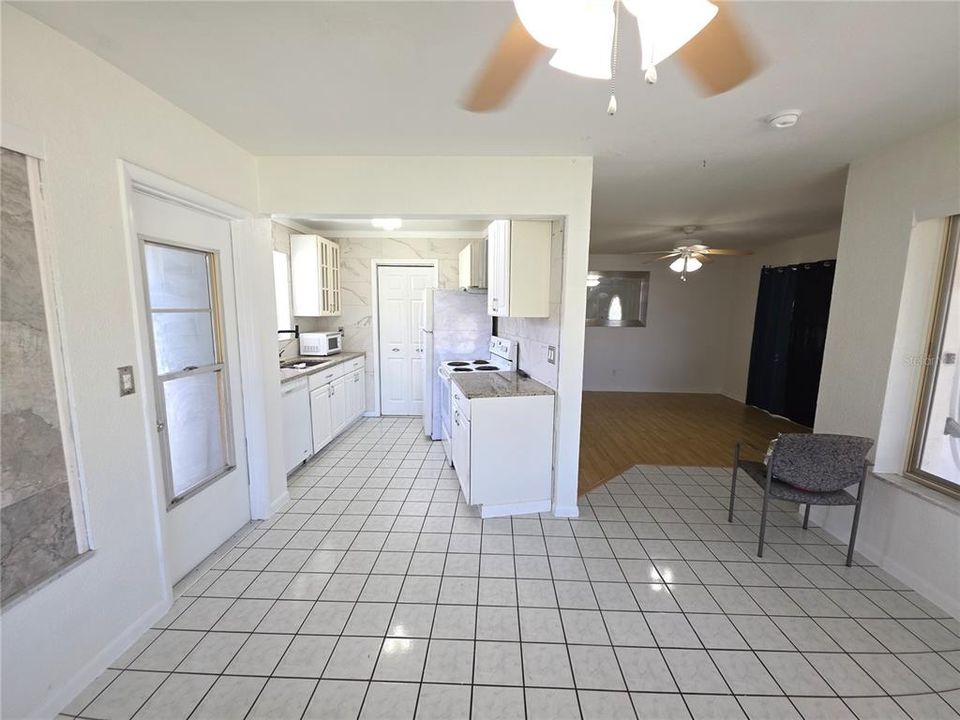 En Venta: $265,000 (2 camas, 1 baños, 910 Pies cuadrados)