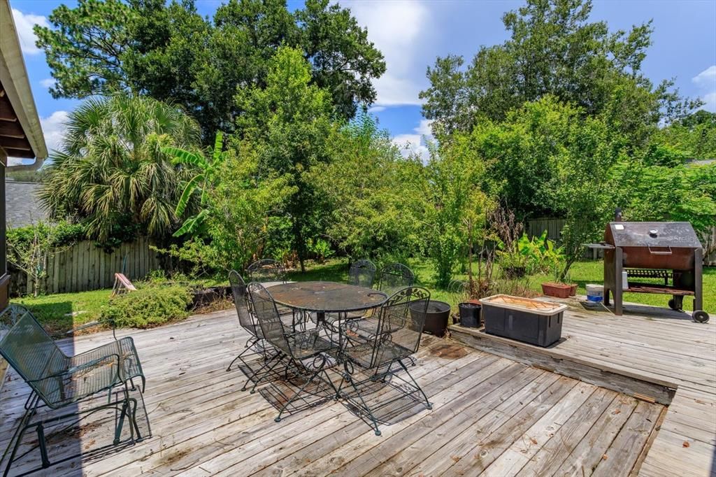 For Sale: $499,900 (4 beds, 2 baths, 1974 Square Feet)