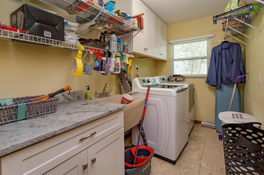For Sale: $499,900 (4 beds, 2 baths, 1974 Square Feet)