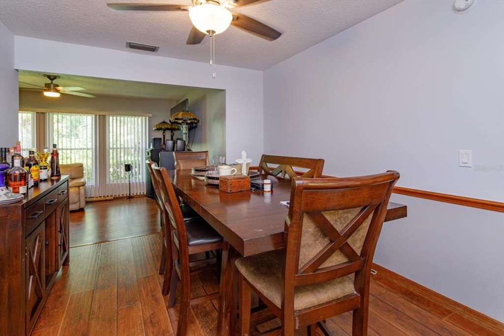 For Sale: $499,900 (4 beds, 2 baths, 1974 Square Feet)