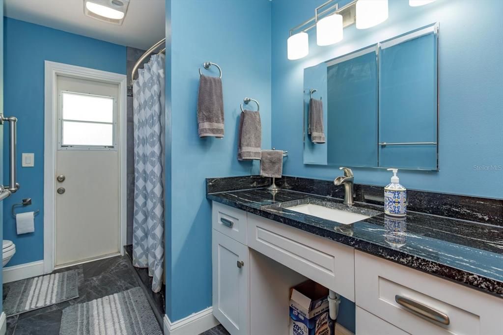 For Sale: $499,900 (4 beds, 2 baths, 1974 Square Feet)