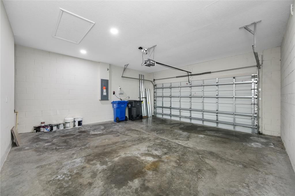 En Venta: $365,000 (4 camas, 3 baños, 2666 Pies cuadrados)