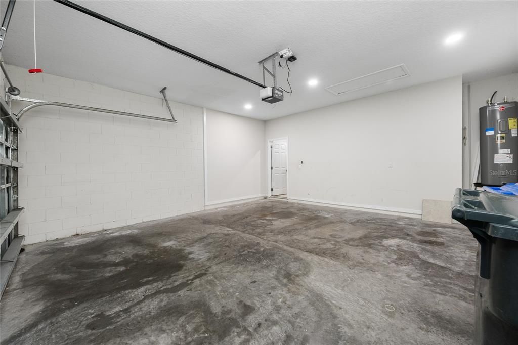 En Venta: $365,000 (4 camas, 3 baños, 2666 Pies cuadrados)